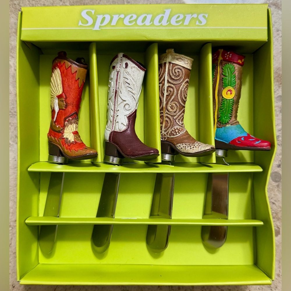 Western Inspired Cowboy Boot Spreaders (4)_Stainless Steel/Hand-Painted Resin